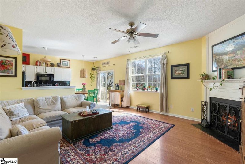 Property image 4 at 8 Equestrian Court, Simpsonville, SC 29680