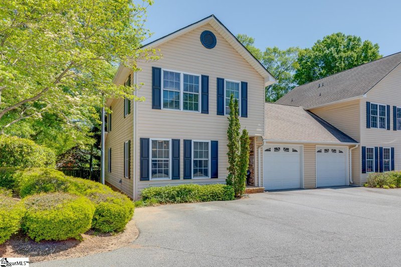 Property image 3 at 1146 E Lee Road, Taylors, SC 29687