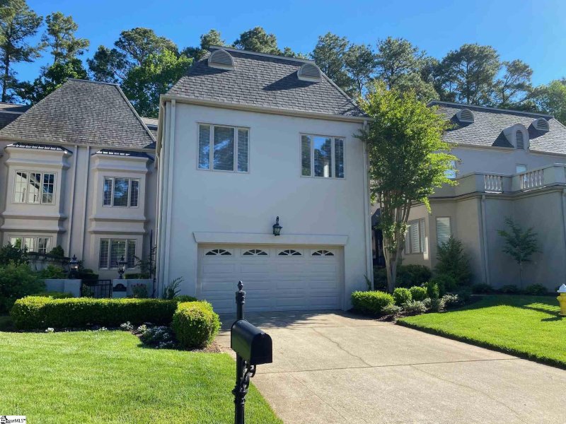 218 Castellan Drive