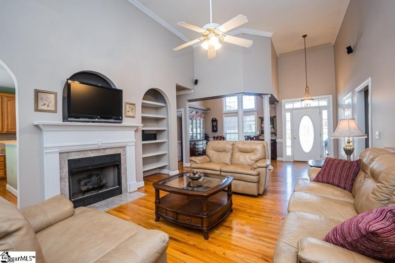 Property image 4 at 402 Netherland Lane, Simpsonville, SC 29681