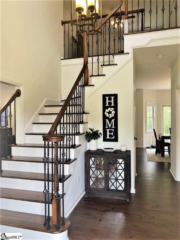Property image 2 at 110 Saddlebrook Avenue, Pickens, SC 29671