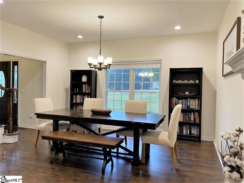 Property image 3 at 110 Saddlebrook Avenue, Pickens, SC 29671