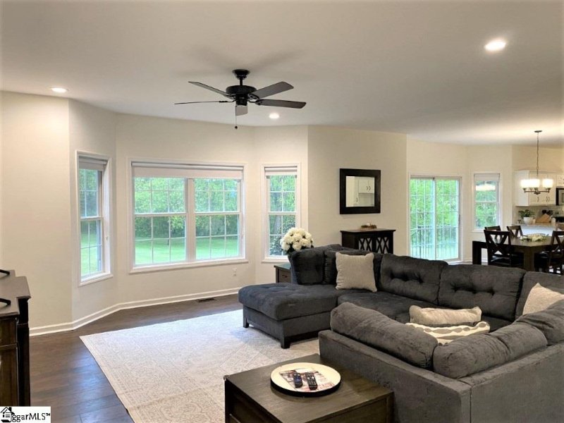 Property image 5 at 110 Saddlebrook Avenue, Pickens, SC 29671