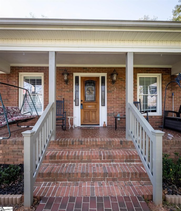 Property image 2 at 203 Blue Ridge Drive, Greer, SC 29651