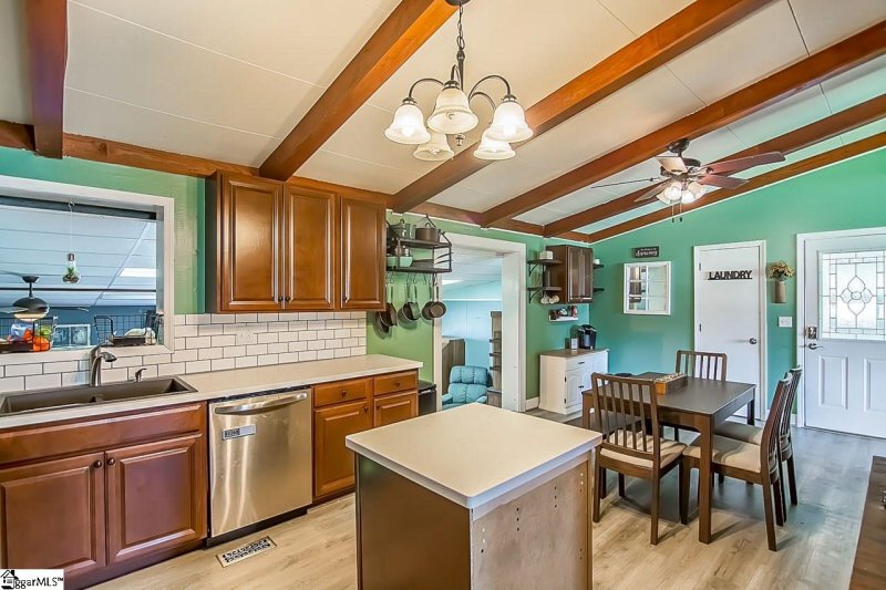 Property image 3 at 302 Reeves Drive, Simpsonville, SC 29681