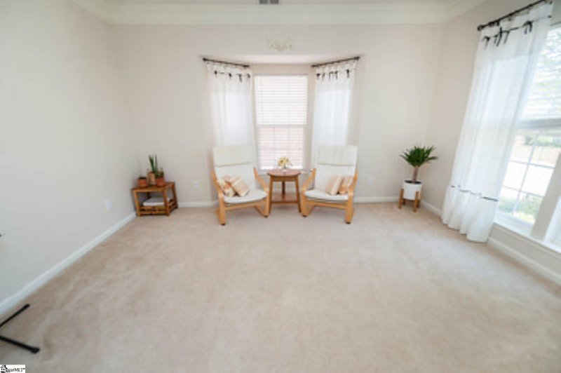 Property image 4 at 1100 Carriage Park Circle, Greer, SC 29650