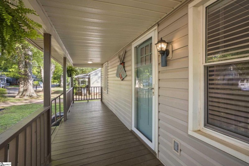 Property image 5 at 17 Brooks Avenue, Greenville, SC 29617