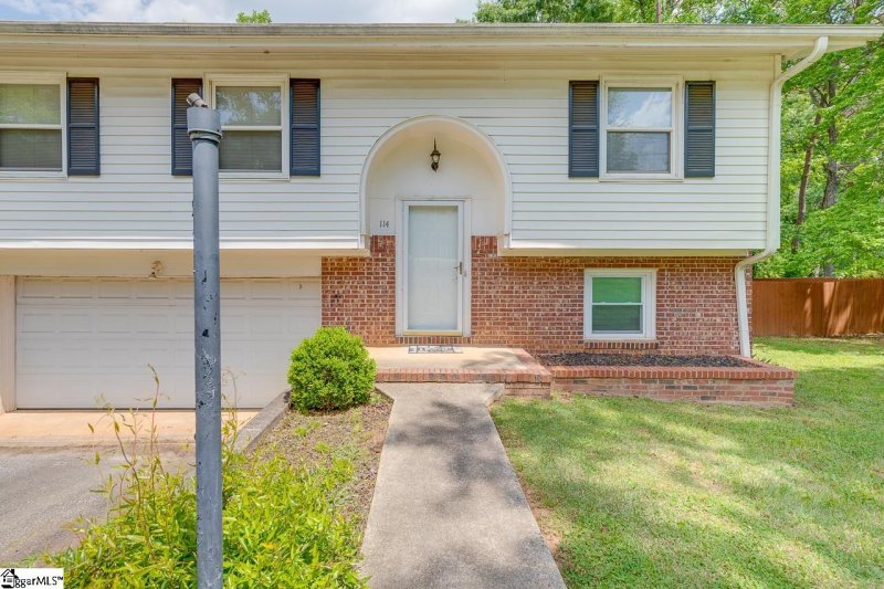 Property image 4 at 114 Woodridge Circle, Greenville, SC 29607