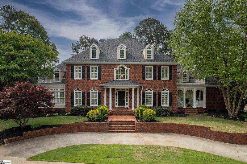 201 Hemingford Circle