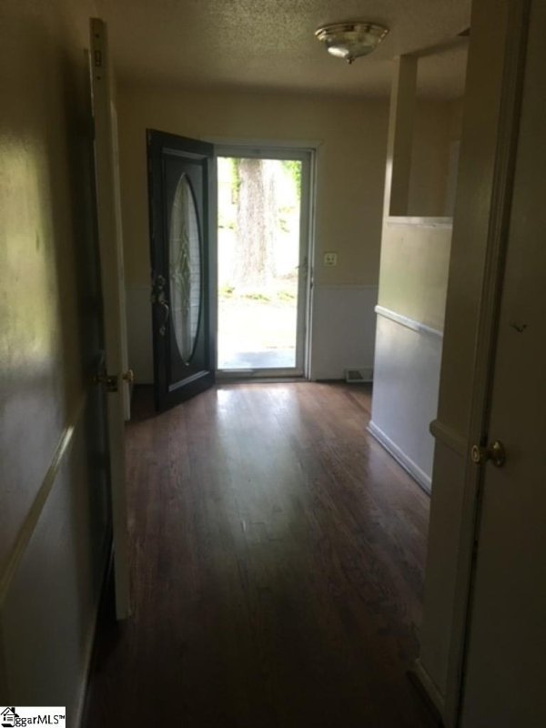 Property image 3 at 107 Windsor Street, Simpsonville, SC 29681