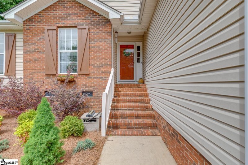 Property image 3 at 108 Windy Meadow Way, Simpsonville, SC 29680