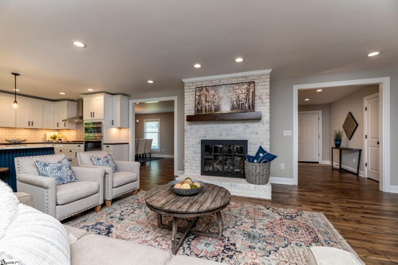 Property image 5 at 520 Trinity Way, Greenville, SC 29617