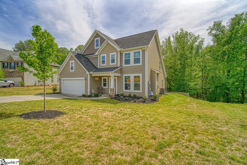 Property image 2 at 215 Castleton Circle, Boiling Springs, SC 29316