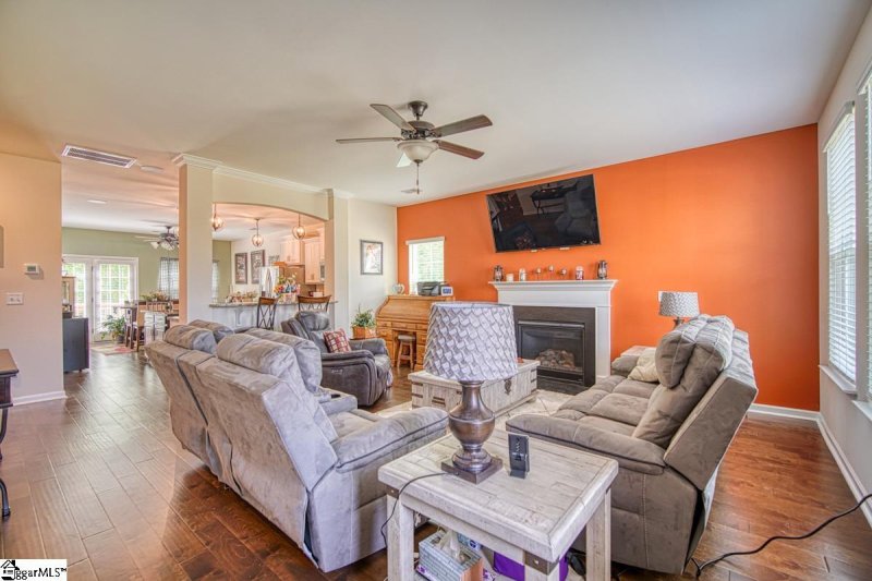 Property image 4 at 215 Castleton Circle, Boiling Springs, SC 29316