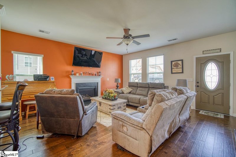 Property image 5 at 215 Castleton Circle, Boiling Springs, SC 29316