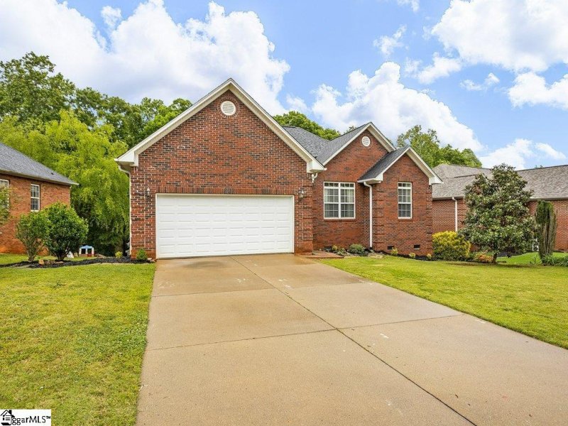 415 SANDPIPER Drive