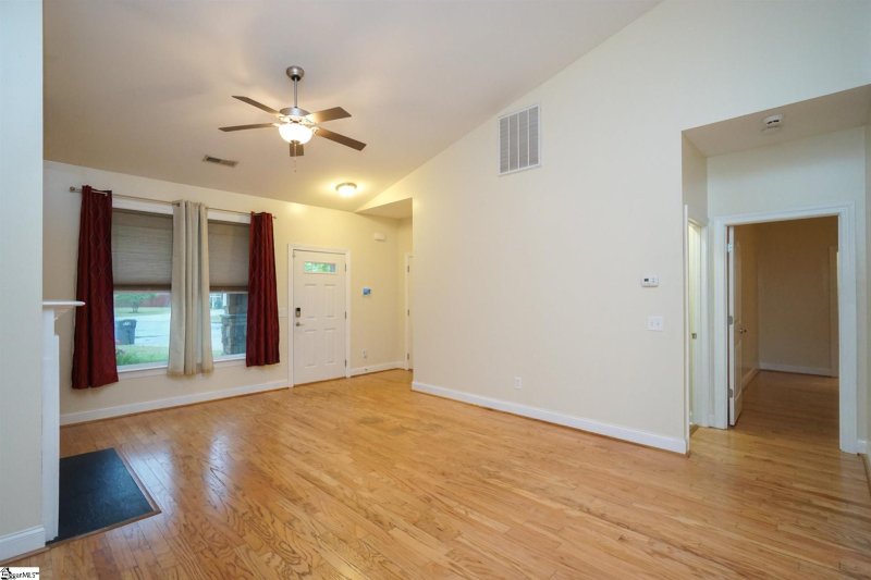 Property image 5 at 310 Shada Lane, Greenville, SC 29611