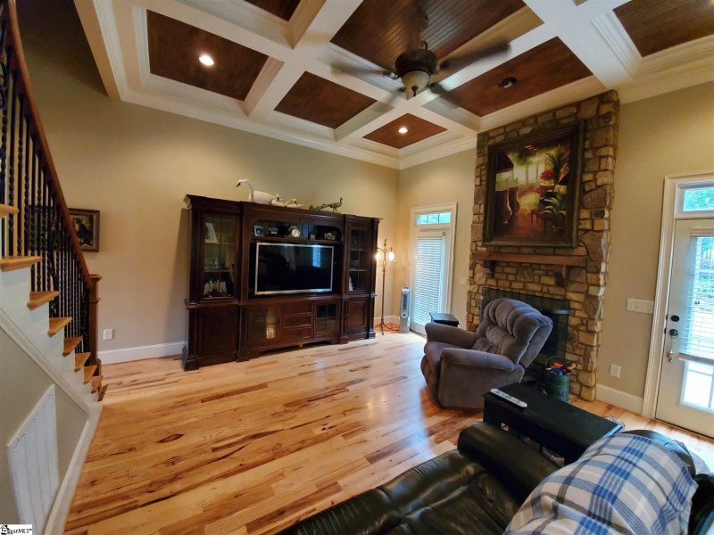 Property image 4 at 102 Pondstone Court, Easley, SC 29642