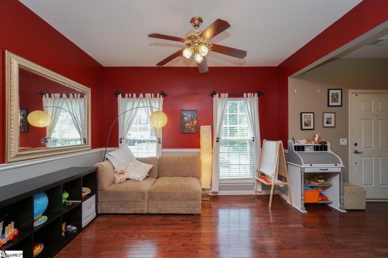 Property image 3 of 811 Laurel Meadows Parkway in Laurel Meadows, Greenville, SC 29607