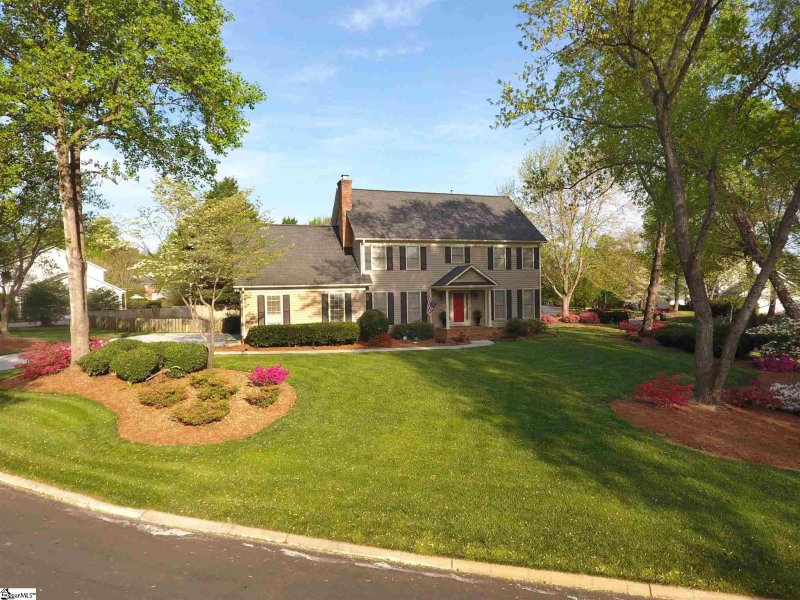 Property image 2 at 305 Eastcrest Drive, Simpsonville, SC 29681