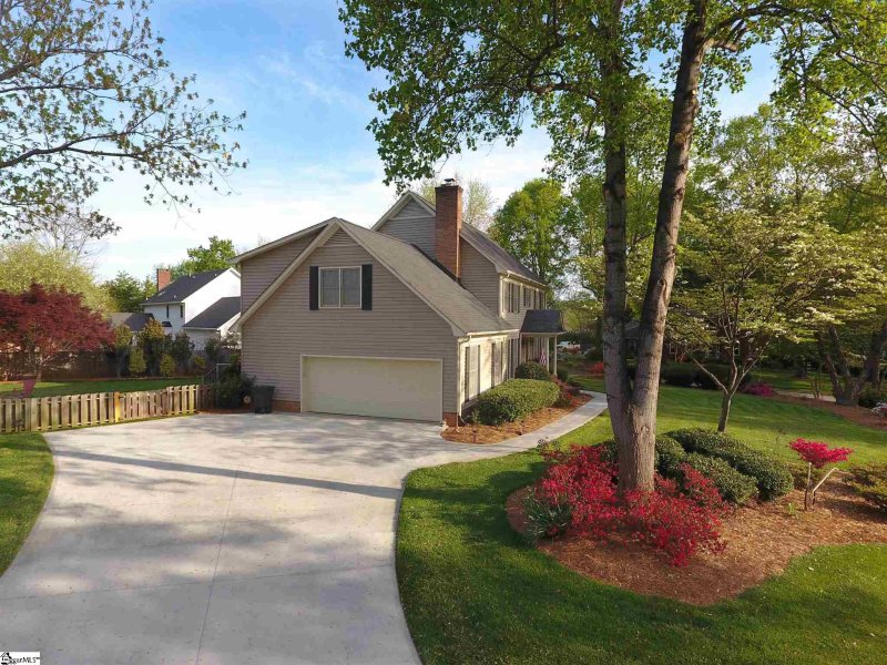 Property image 3 at 305 Eastcrest Drive, Simpsonville, SC 29681