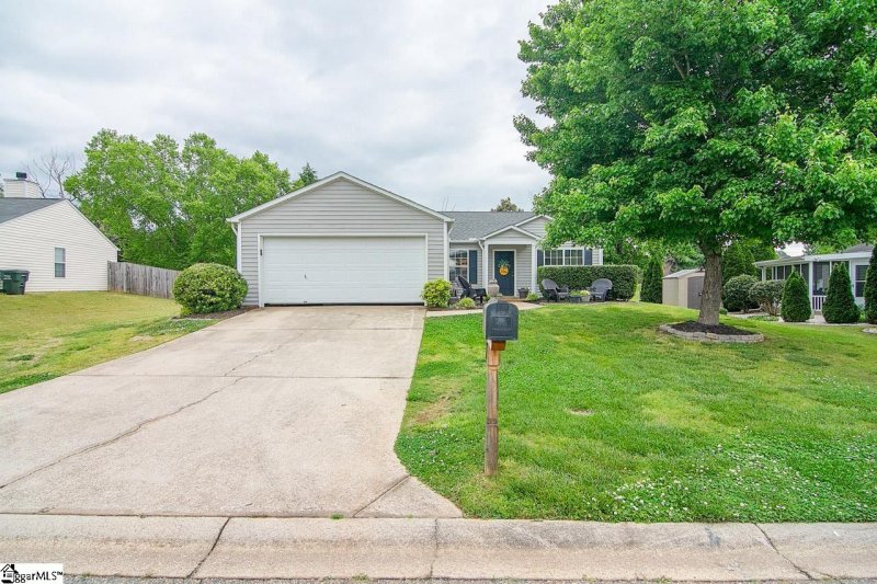 Property image 2 at 7 Glassglenn Drive, Simpsonville, SC 29681