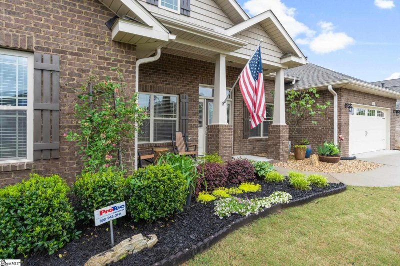 Property image 3 at 5 Choppee Court, Simpsonville, SC 29681