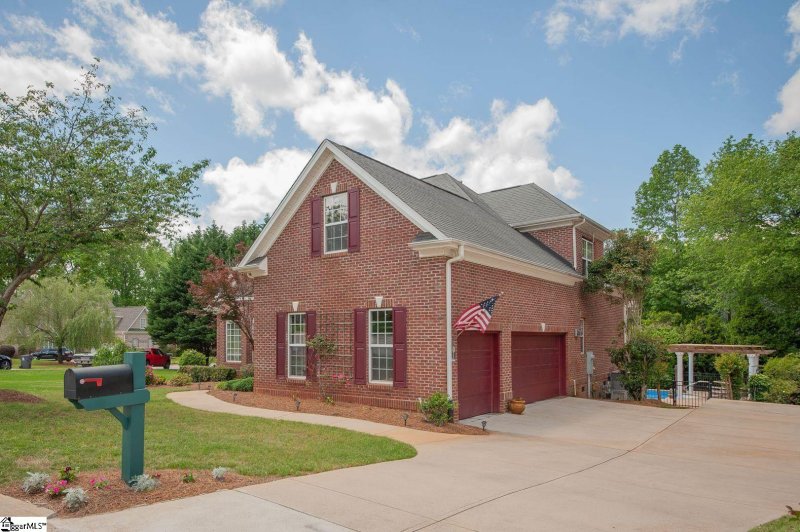 Property image 2 at 1 Habersham Court, Simpsonville, SC 29681