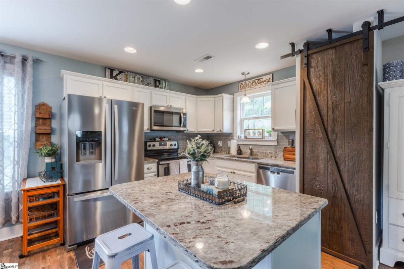 Property image 4 at 105 Malibu Road, Liberty, SC 29657