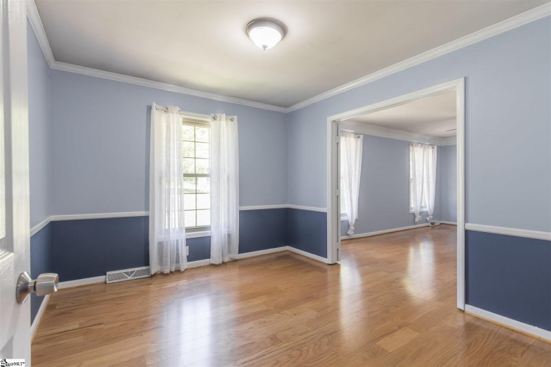 Property image 4 at 250 Balfer Drive, Greenville, SC 29615