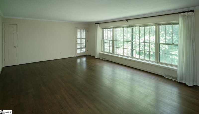 Property image 3 at 201 Huntington Road, Greenville, SC 29615