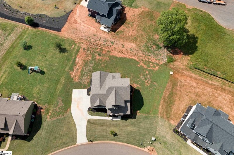 Property image 2 at 124 Providence Point Lane, Wellford, SC 29385