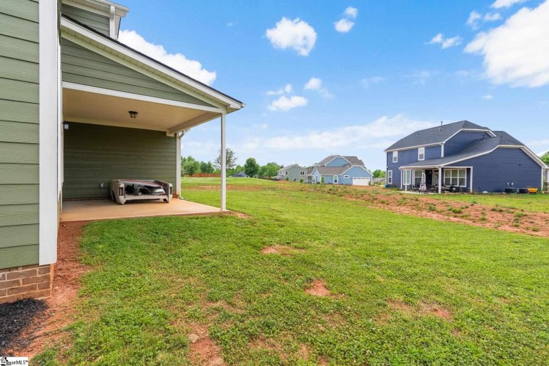 Property image 4 at 124 Providence Point Lane, Wellford, SC 29385