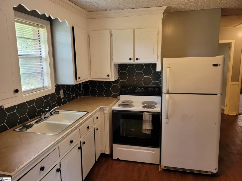 Property image 2 at 108 Alpha Drive, Greenville, SC 29605