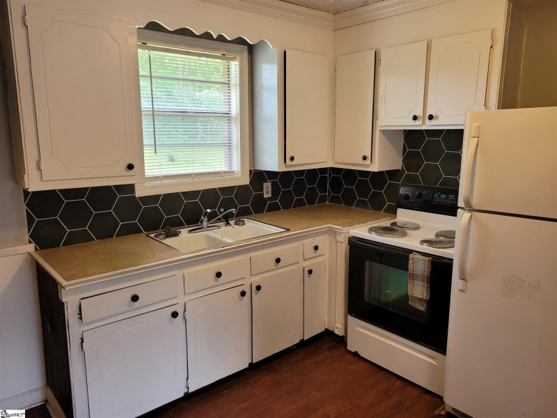 Property image 3 at 108 Alpha Drive, Greenville, SC 29605