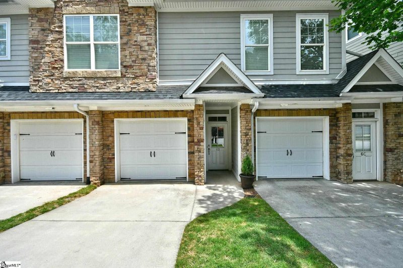 Property image 2 at 6 Edge Court, Greenville, SC 29609