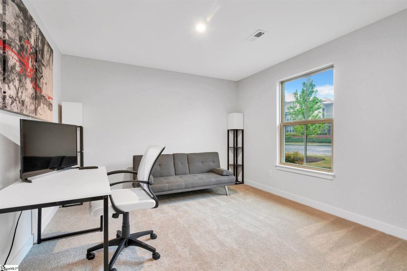 Property image 3 at 10 Eagle Field Lane, Greenville, SC 29607