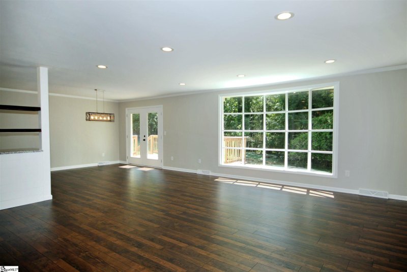 Property image 3 at 35 Carolina Way, Fountain Inn, SC 29644