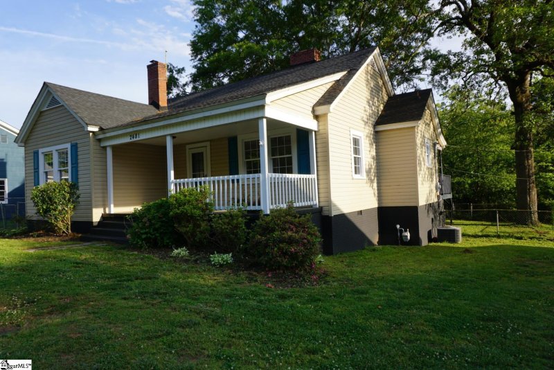 Property image 4 at 2481 Racing Road, Greer, SC 29651