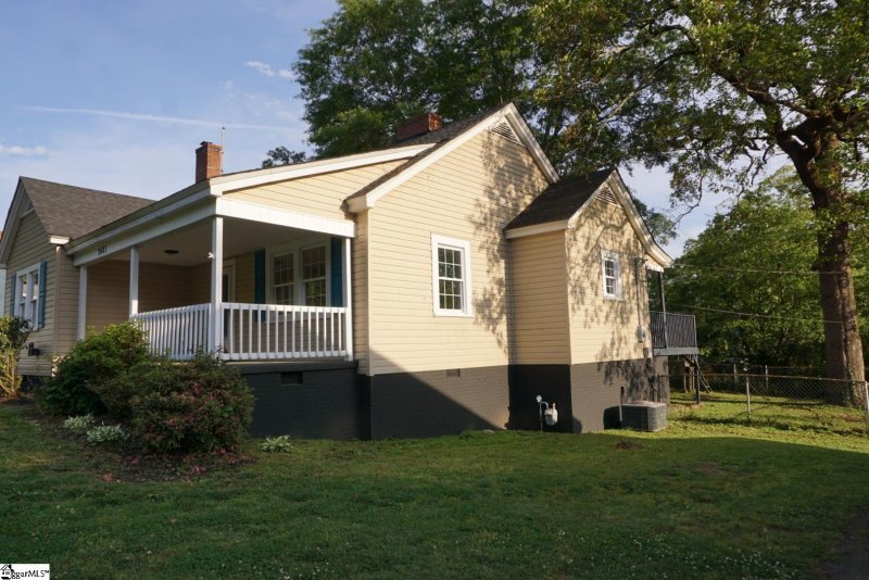 Property image 5 at 2481 Racing Road, Greer, SC 29651