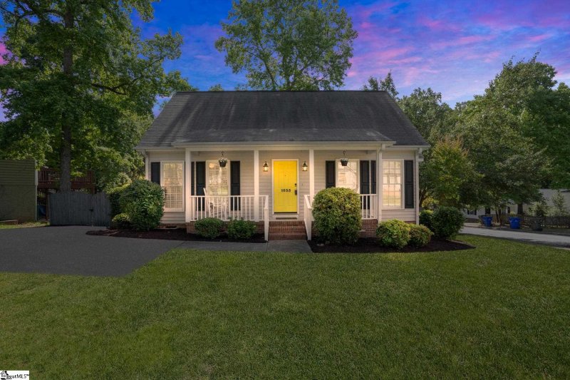 Property image 2 at 1035 Summit Drive, Greenville, SC 29609