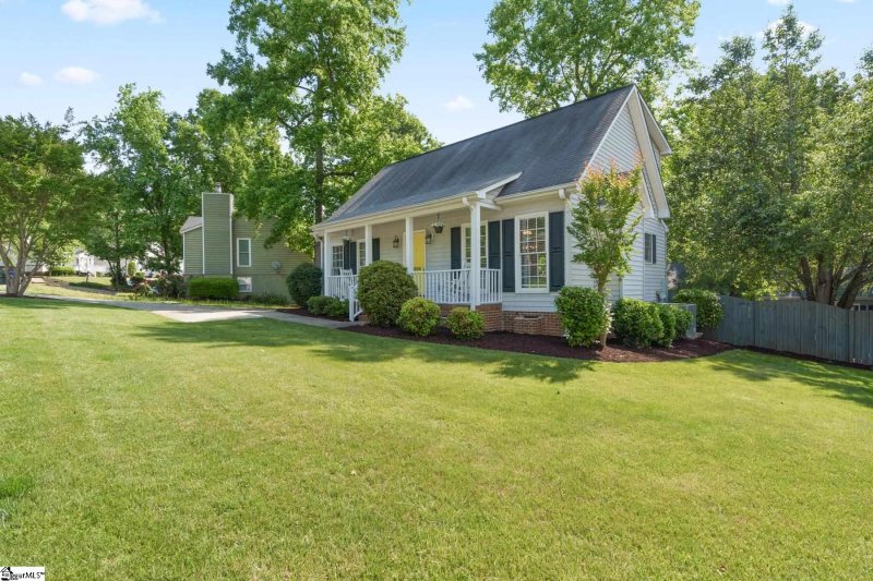 Property image 3 at 1035 Summit Drive, Greenville, SC 29609