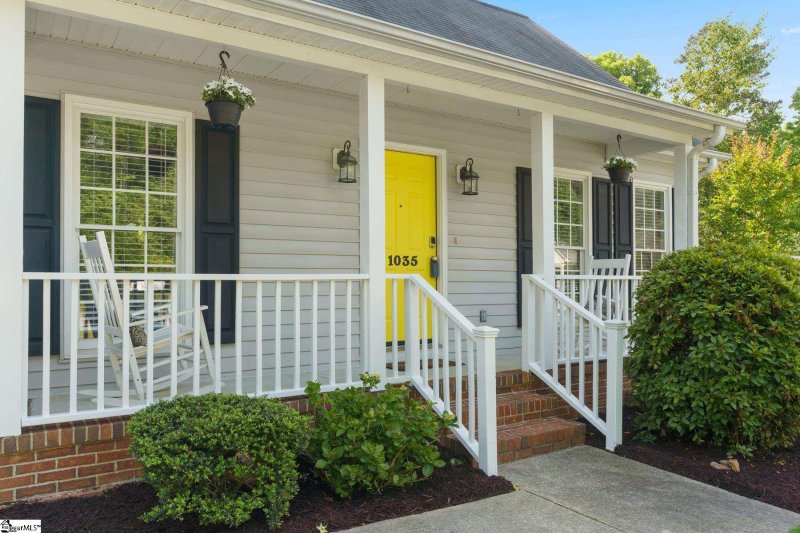 Property image 4 at 1035 Summit Drive, Greenville, SC 29609