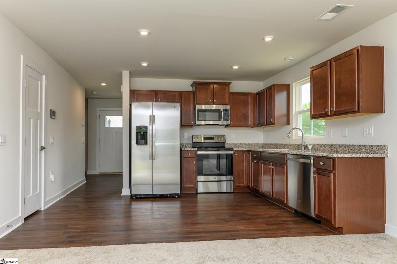 Property image 5 at 938 Riverland Woods Trail, Boiling Springs, SC 29316