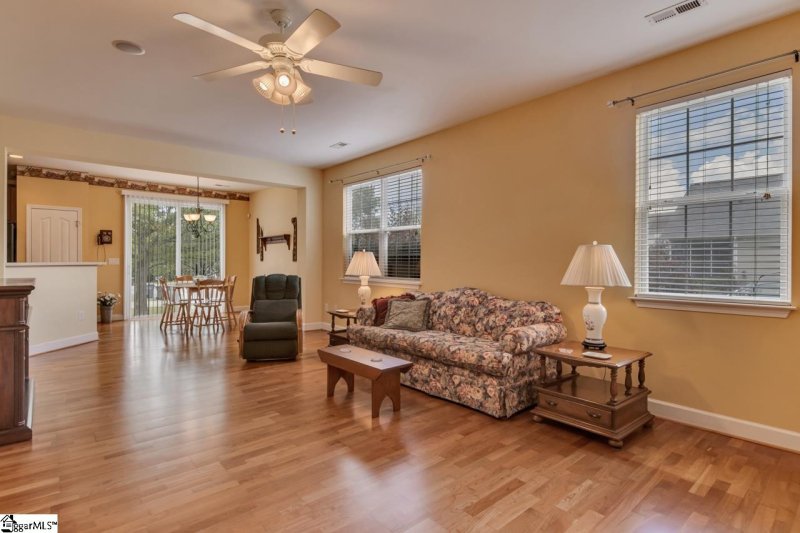 Property image 3 at 121 Raven Hill Way, Piedmont, SC 29673