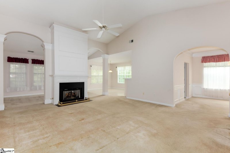 Property image 3 at 184 Birkhall Circle, Greenville, SC 29605
