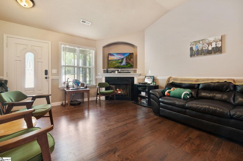 Property image 5 at 621 Chastine Drive, Spartanburg, SC 29301