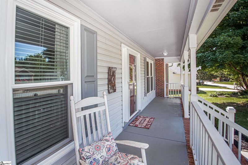Property image 3 at 104 W Marley Lane, Simpsonville, SC 29681