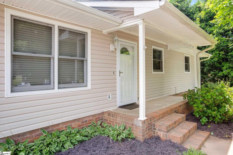 Property image 3 at 108 Stone Drive, Wellford, SC 29385