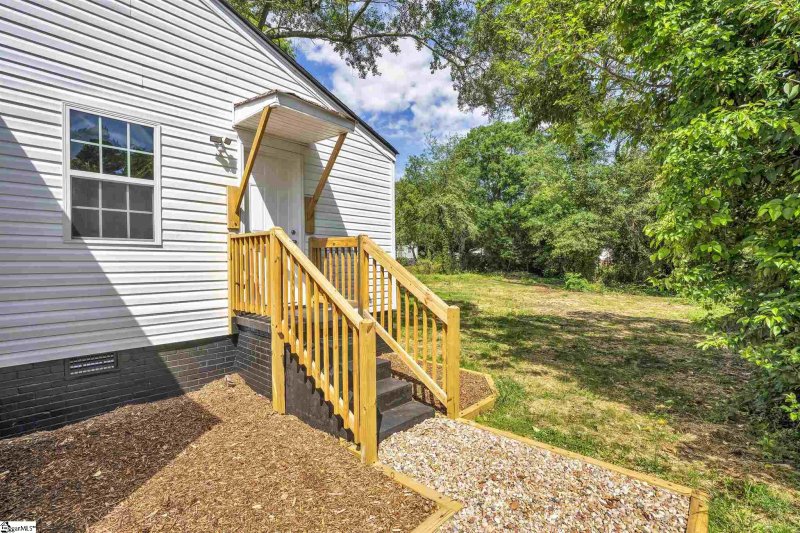 Property image 2 at 1 Mayo Drive, Greenville, SC 29605